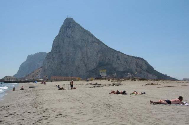 Old Town Brand New Studio Apartment Gibraltar Exterior photo